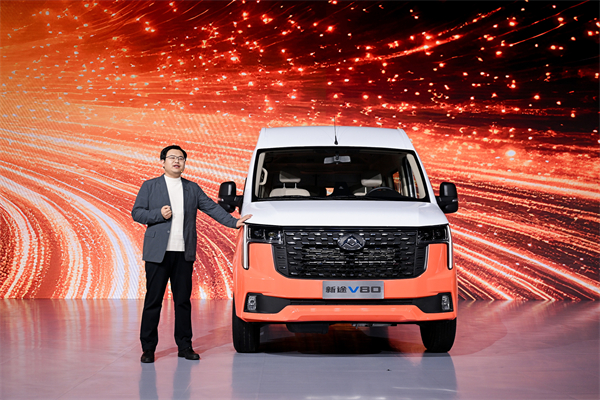 跑得猛、花得少、养得省、全场景！“全场景高价值轻客”上汽大通新途V80 9AT荣耀上市，全面高人一档