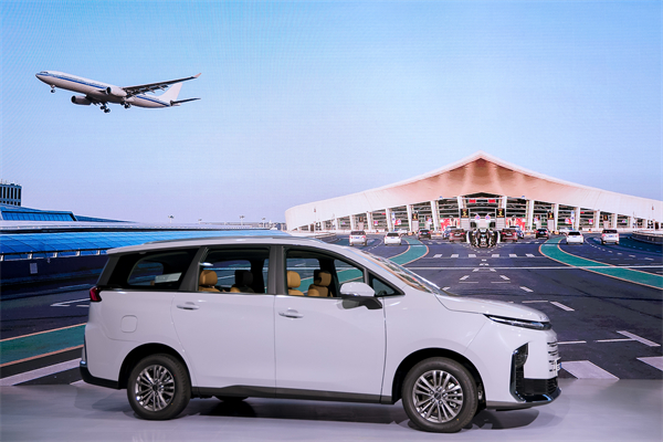 大空间、更省钱、长续航，“国民家用MPV”上汽大通G50混动MPV开启预售，满足家庭用车、旅游出行等全需求！