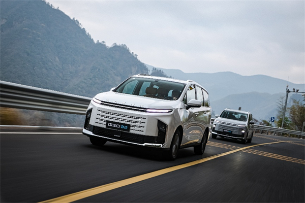 全球唯一10万级混动MPV——上汽大通 G50 混动上市，售价13.98万起